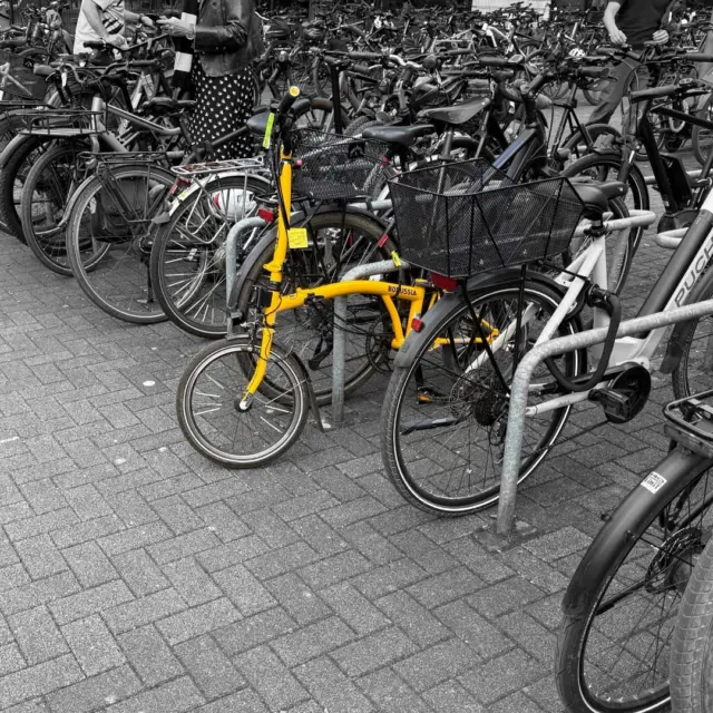 Danke an den @adfc.de Dortmund für den bewachten Parkplatz am Stadion.